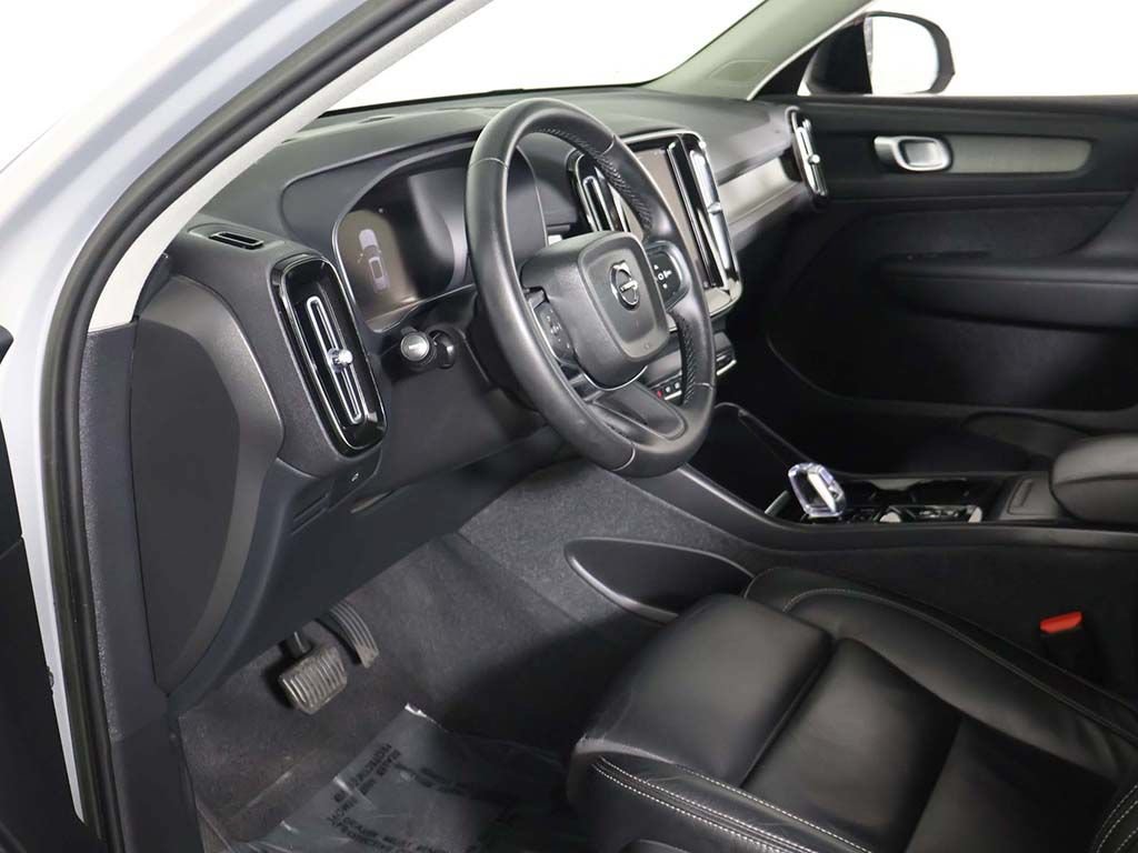 Used 2023 Volvo XC40 B5 Plus w/ Climate Package AWD/4WD image 24