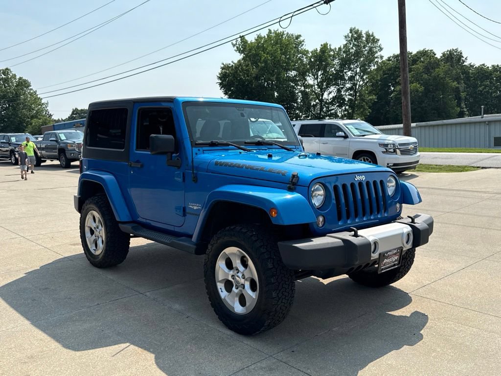 Used 2015 Jeep Wrangler Sahara w/ Connectivity Group AWD/4WD image 16