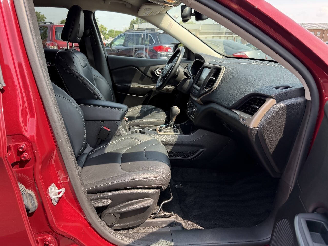Used 2014 Jeep Cherokee Limited FWD image 10