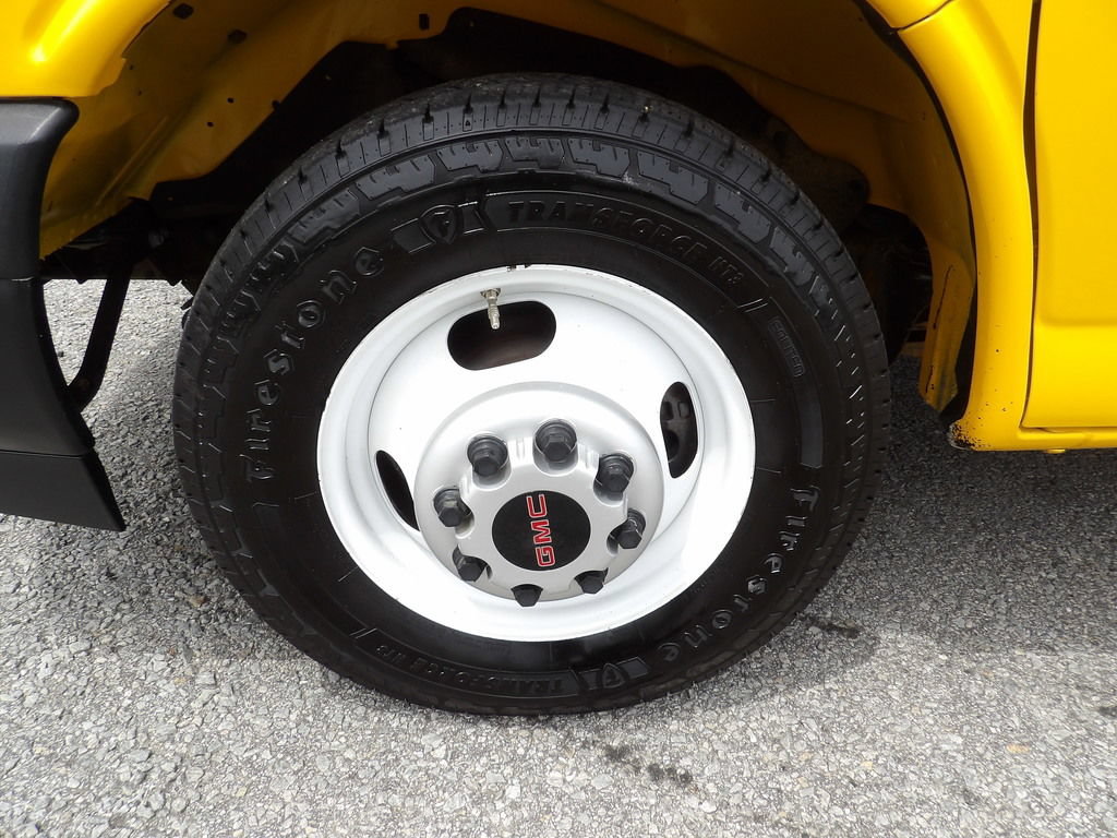 Used 2022 GMC Savana 3500 Extended w/ Power Convenience Package RWD image 40