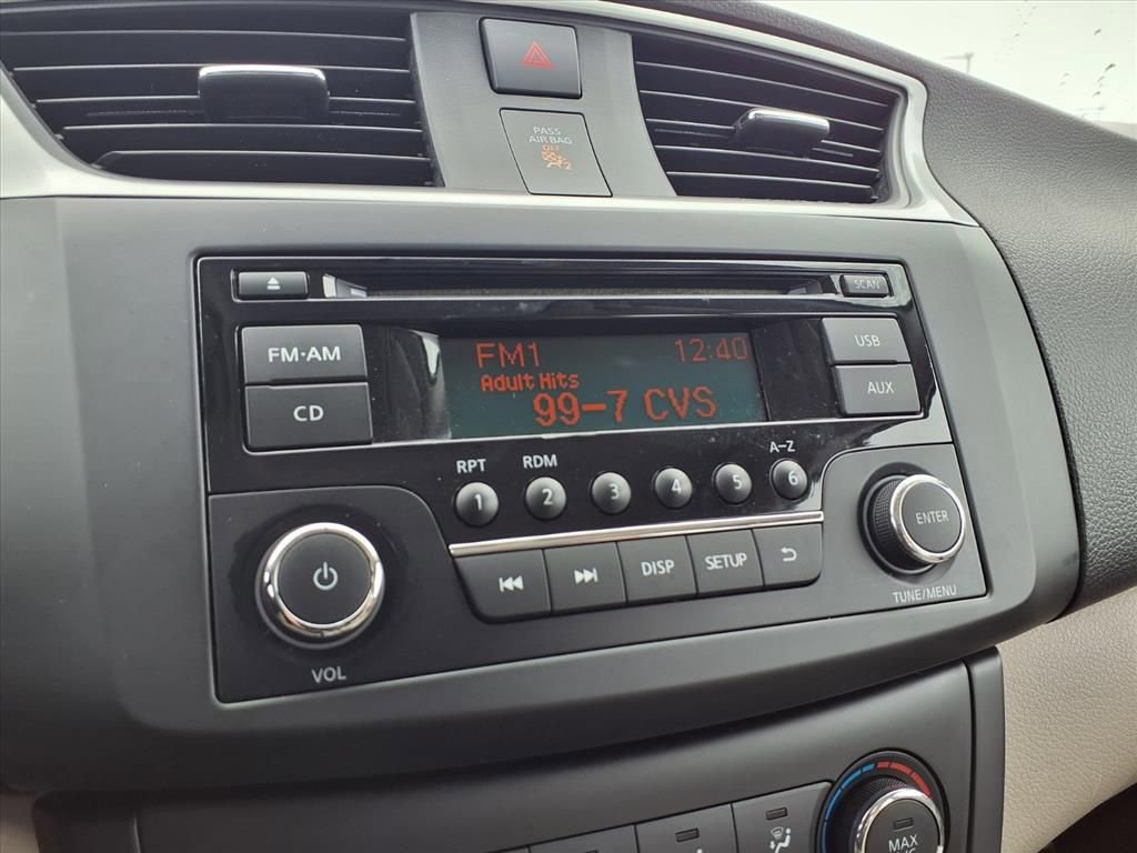 Used 2016 Nissan Sentra S image 6