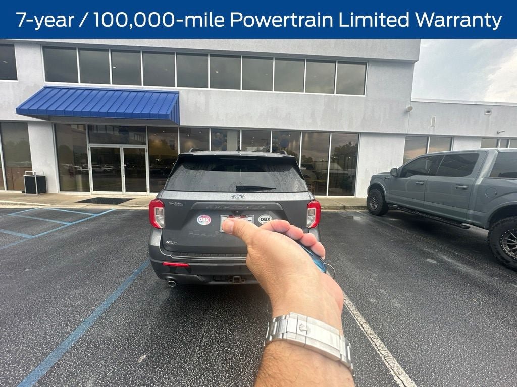 Used 2022 Ford Explorer XLT w/ Equipment Group 202A AWD/4WD image 4