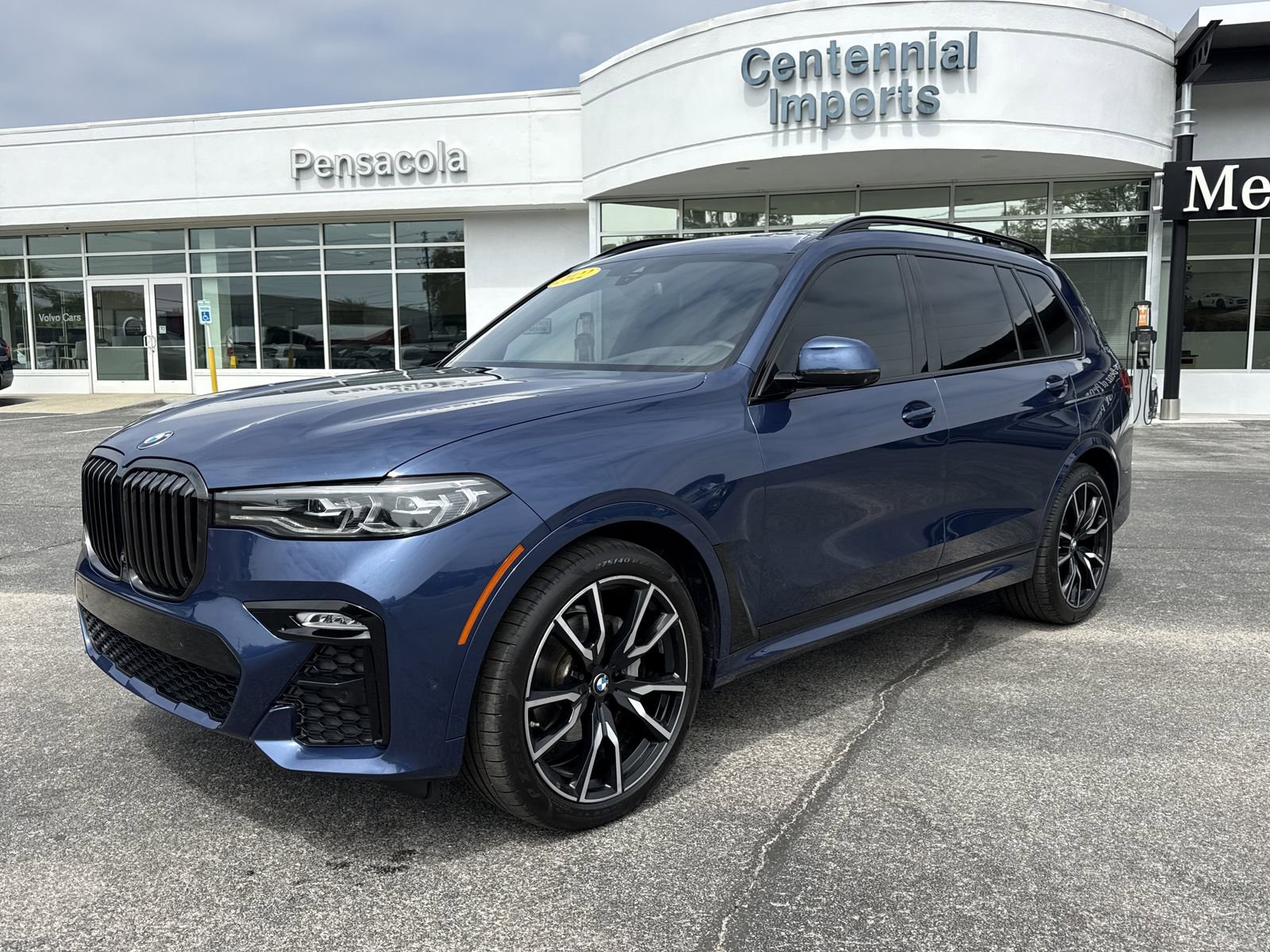 Used 2022 BMW X7 xDrive40i w/ M Sport Package video 1
