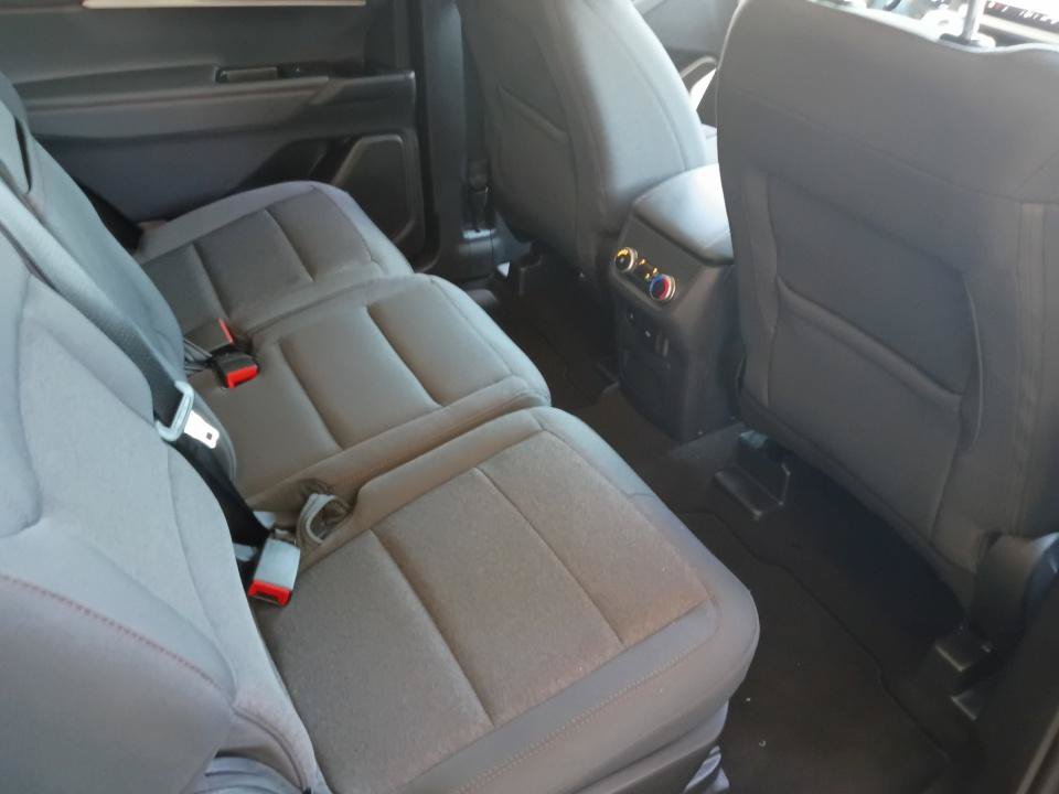 Used 2025 Ford Explorer Active RWD image 32