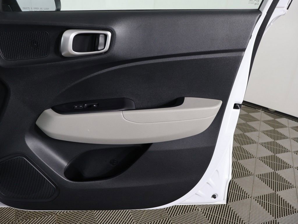 Certified 2023 Hyundai Venue SEL w/ Cargo Package image 21