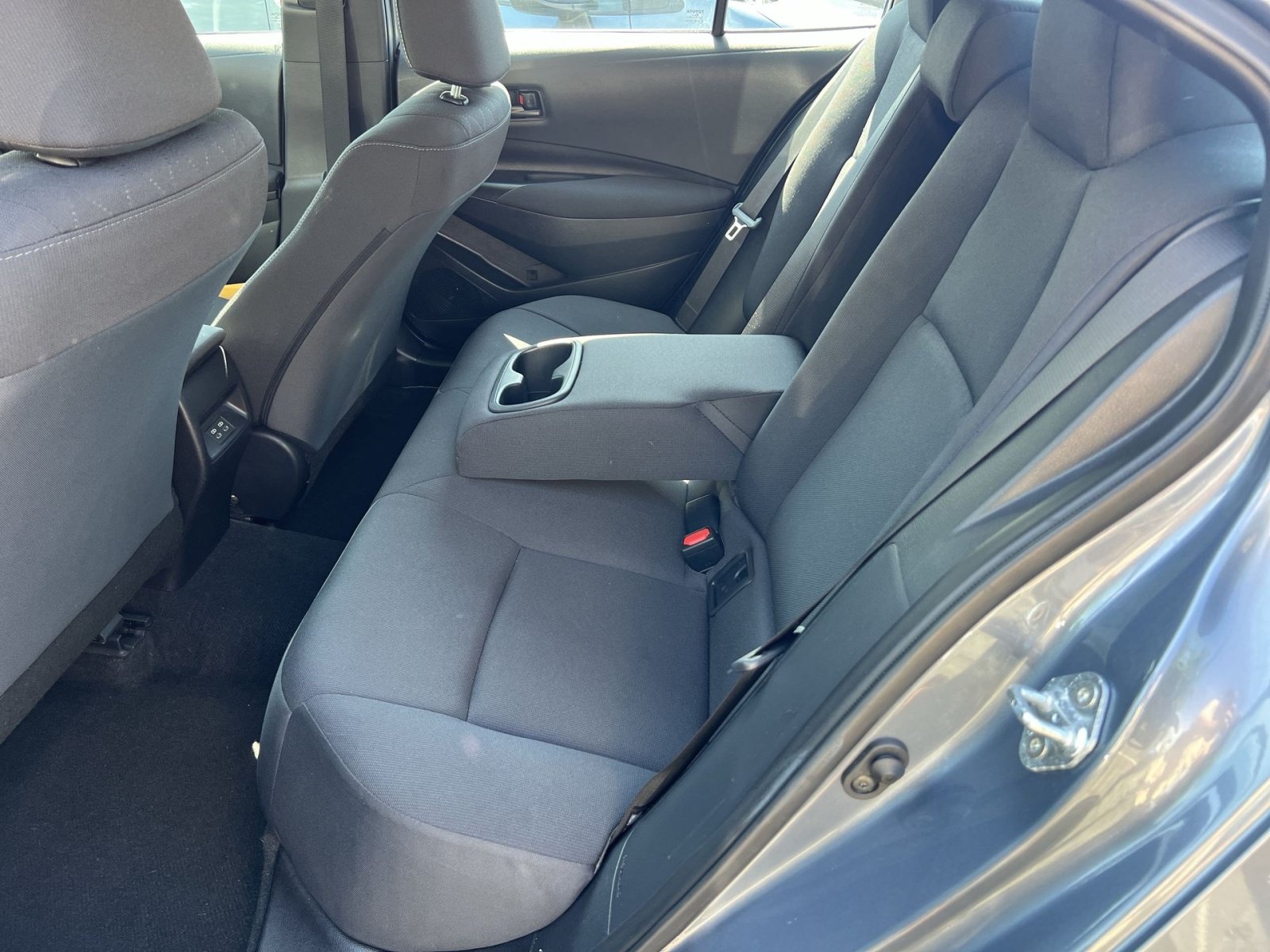 Used 2025 Toyota Corolla LE FWD image 21