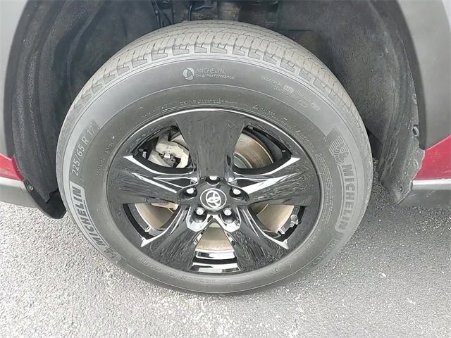 Used 2021 Toyota RAV4 XLE image 8