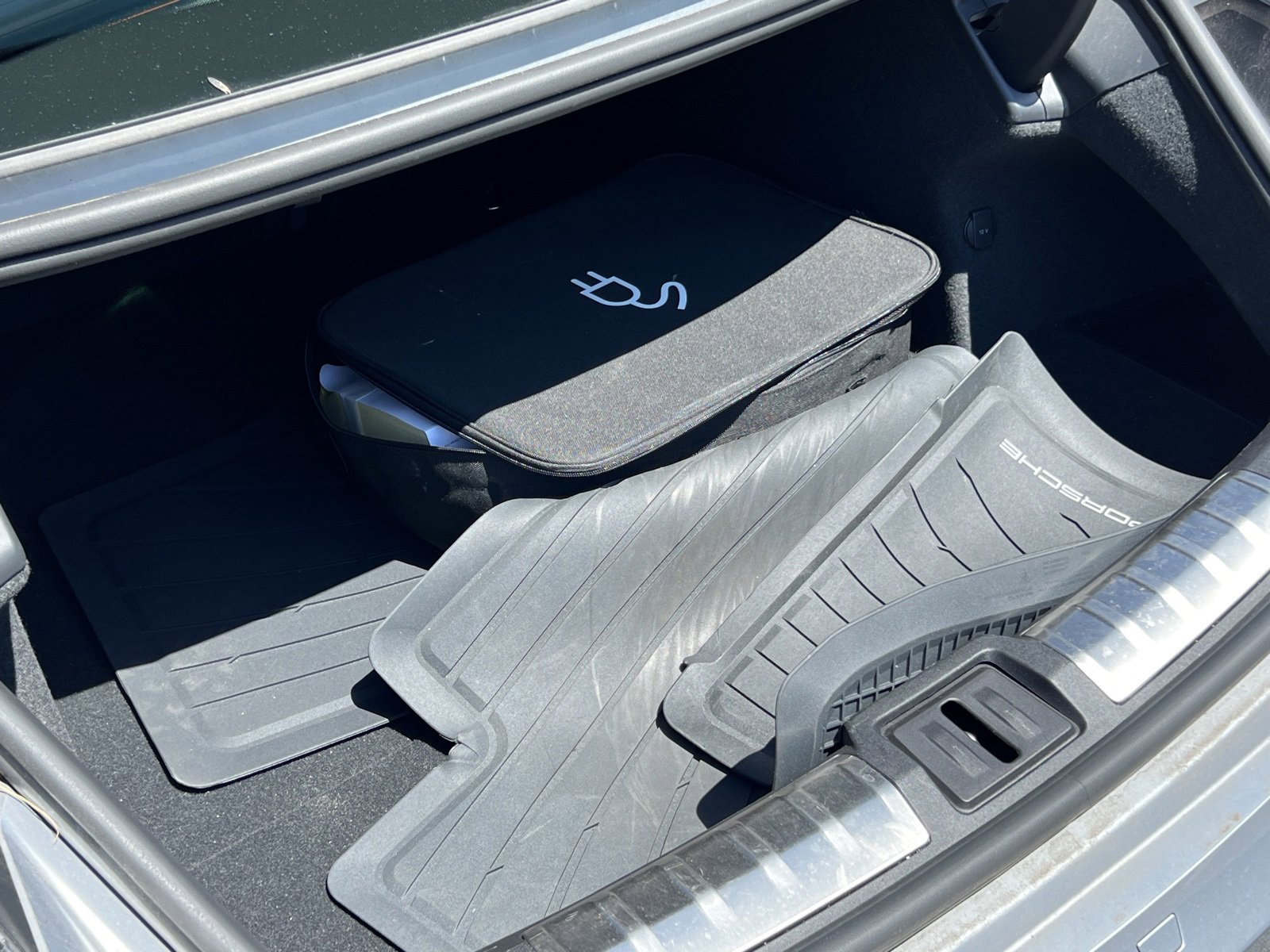 Certified 2022 Porsche Taycan 4S image 21