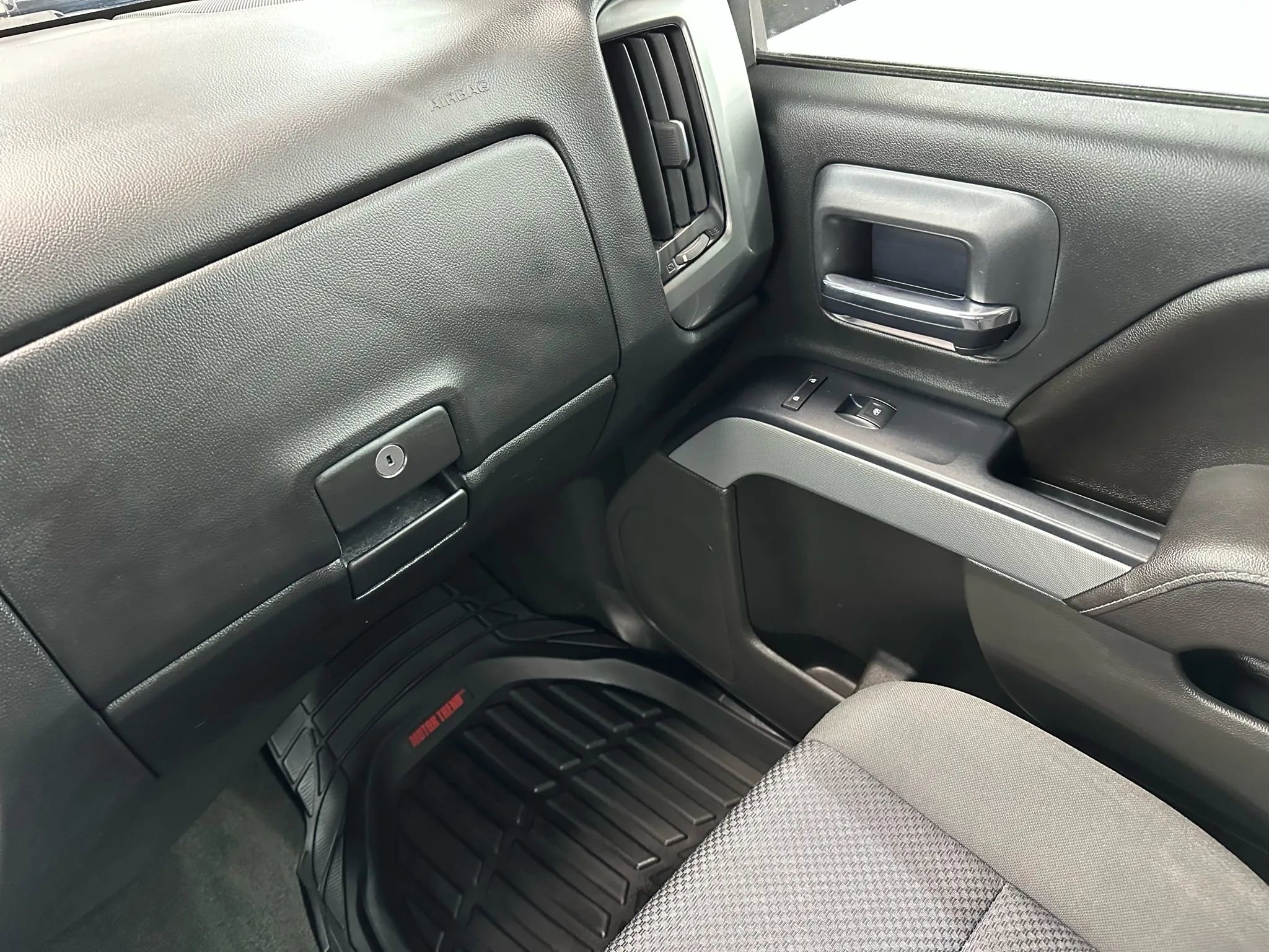 Used 2017 Chevrolet Silverado 1500 LT image 22