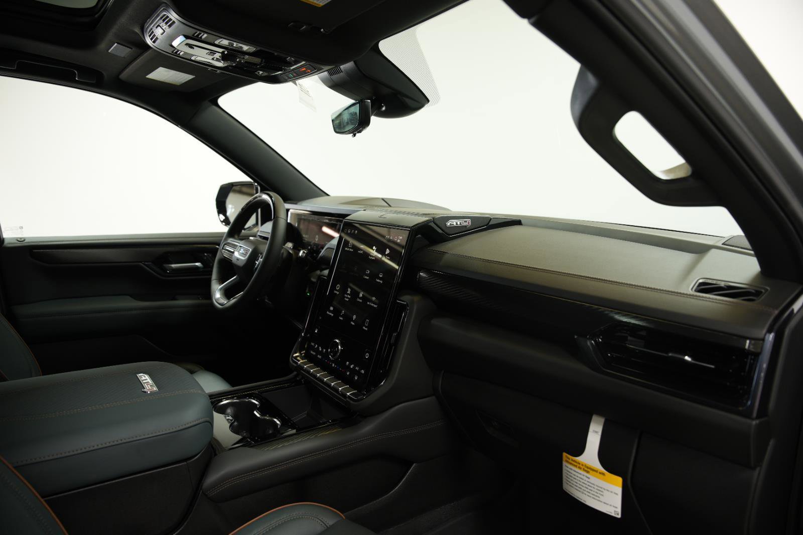New 2026 GMC Yukon XL AT4 w/ AT4 Premium Plus Package AWD/4WD image 22