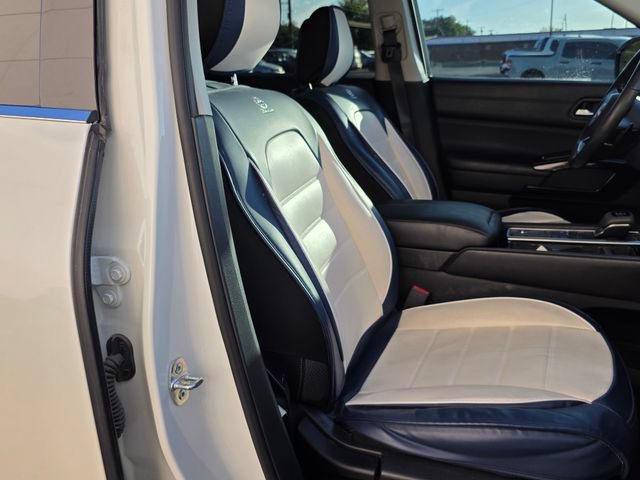 Used 2022 Nissan Pathfinder SV w/ Cargo Package FWD image 33