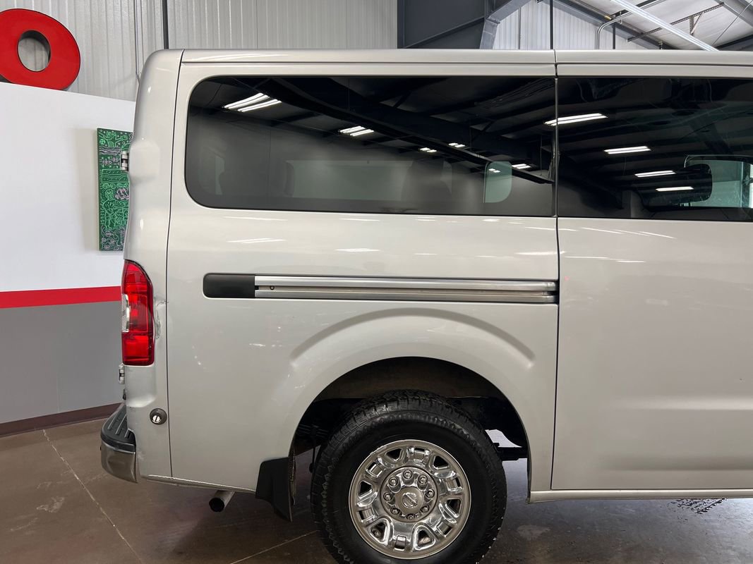 Used 2017 Nissan NV 3500 SV image 55