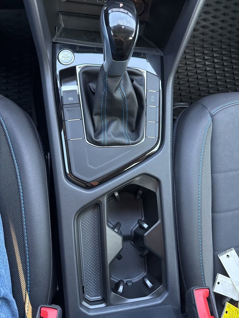 Used 2024 Volkswagen Taos SE image 14