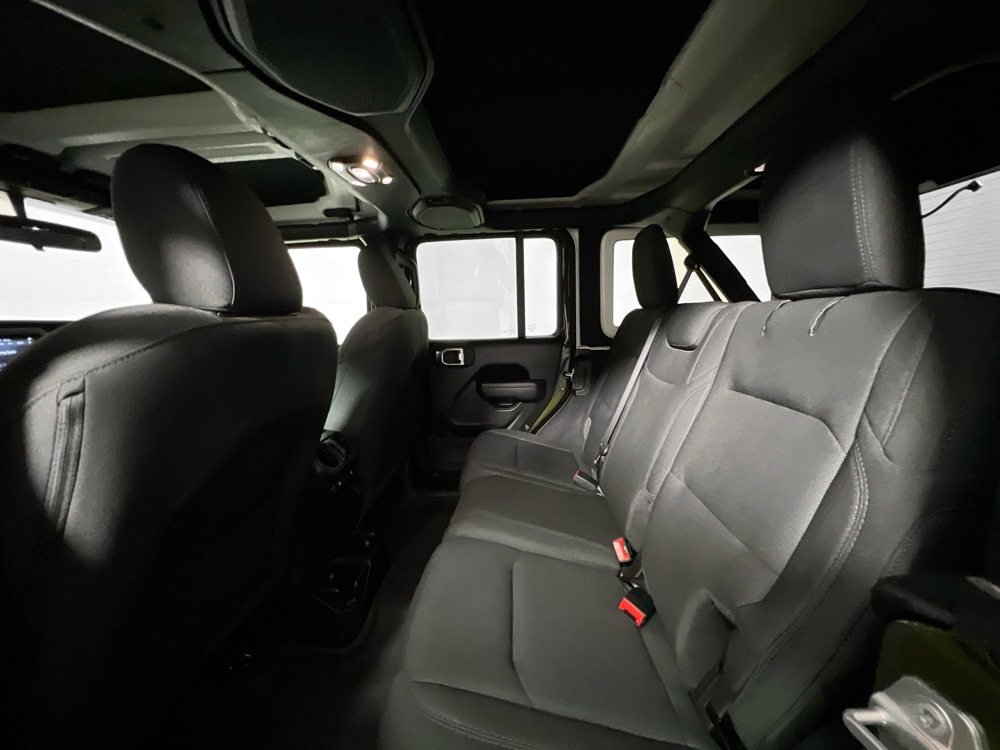 Used 2023 Jeep Wrangler Sport S image 29