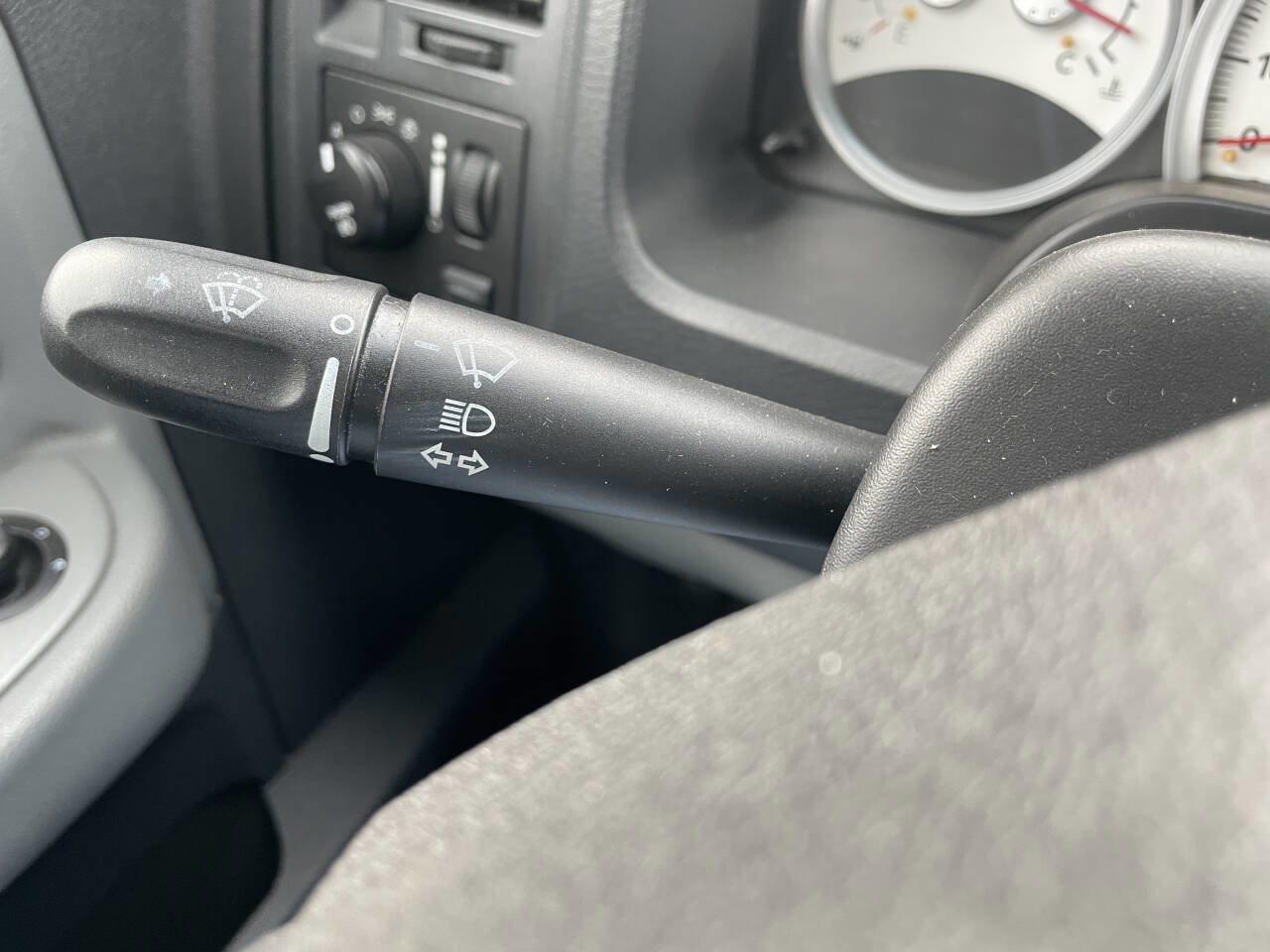 Used 2008 Dodge Dakota Laramie image 18