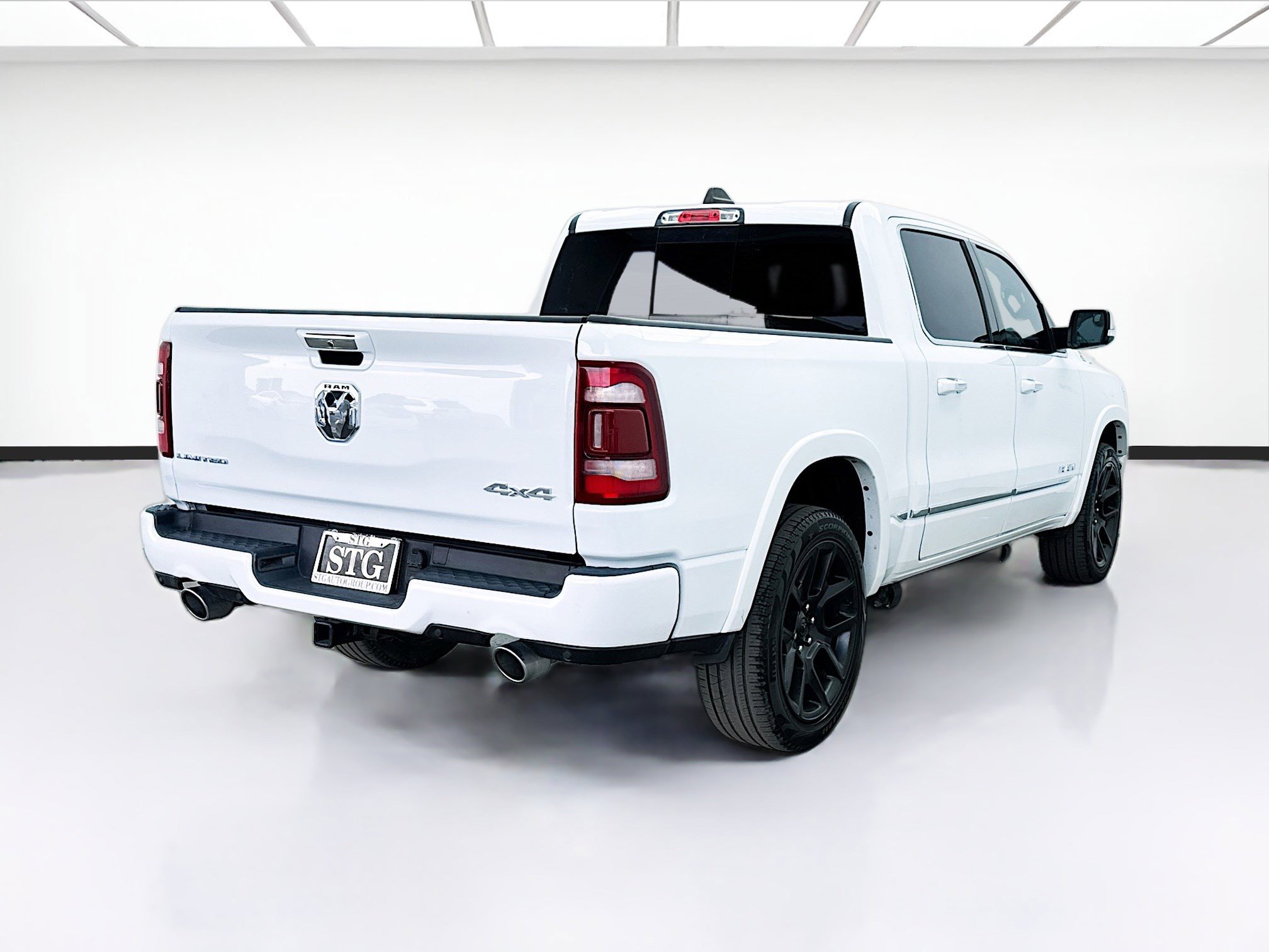 Used 2022 RAM 1500 Limited AWD/4WD image 4