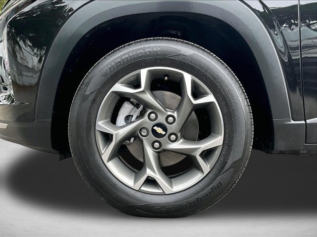 Used 2025 Chevrolet Trax LT FWD image 10
