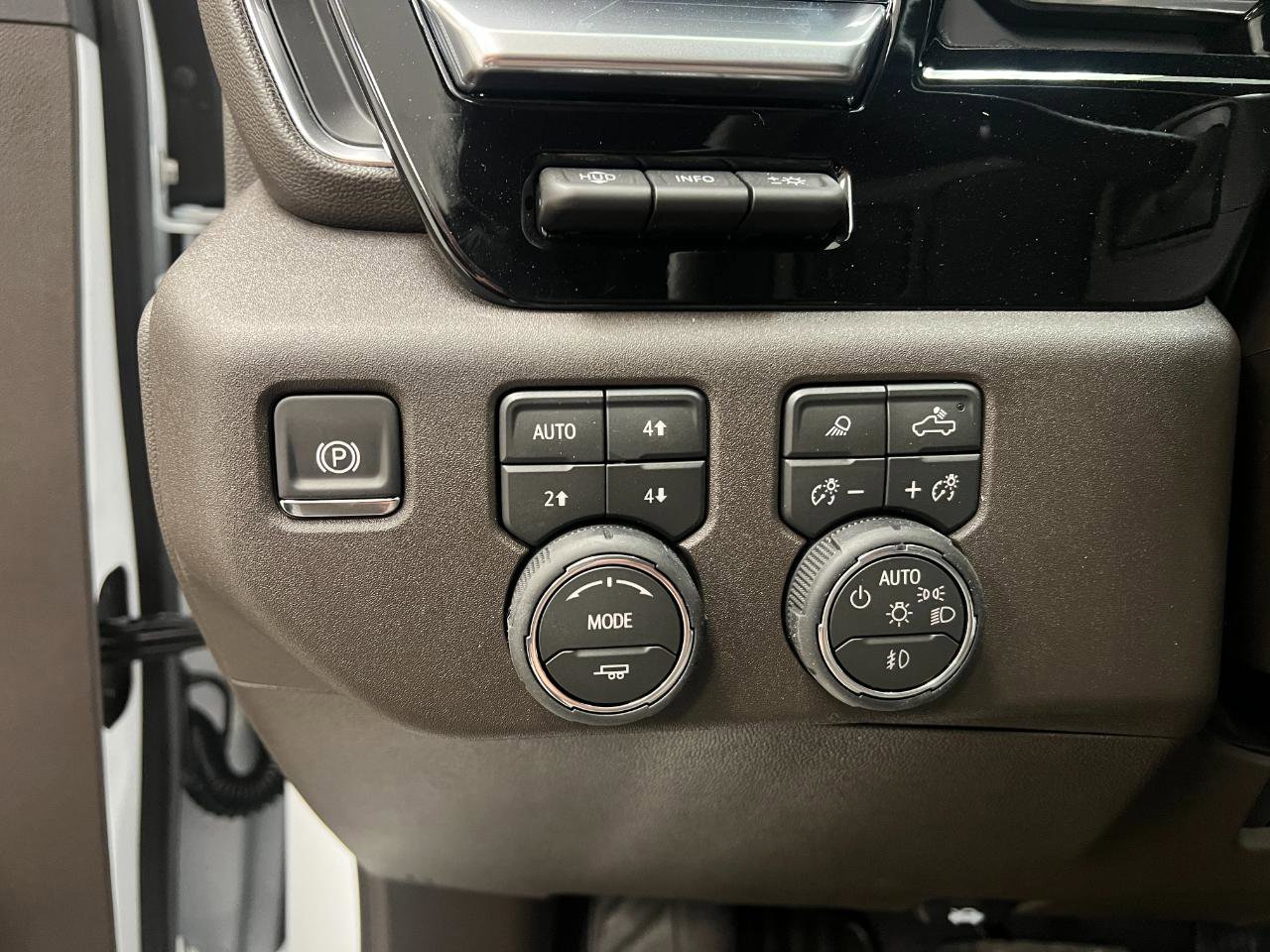 New 2026 Chevrolet Silverado 3500 LTZ w/ LTZ Plus Package AWD/4WD image 42