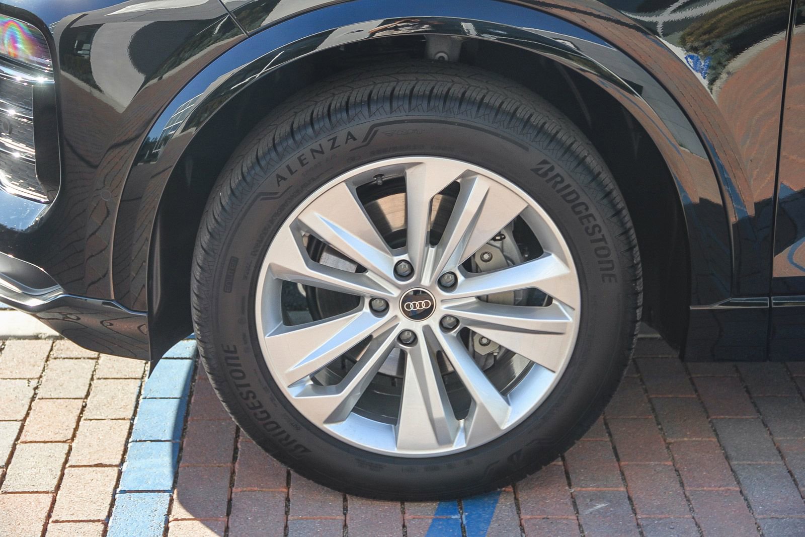 Certified 2025 Audi Q6 e-tron Premium w/ Convenience Package image 5