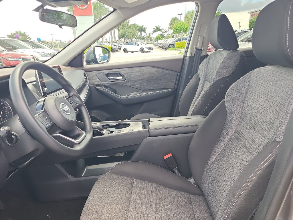 Certified 2021 Nissan Rogue SV FWD image 19
