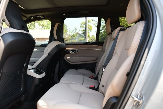 New 2026 Volvo XC90 B6 Plus w/ Protection Package Premier AWD/4WD image 17