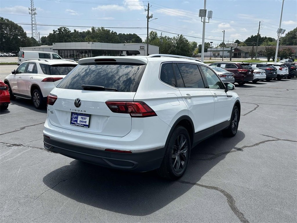 Used 2024 Volkswagen Tiguan SE image 26