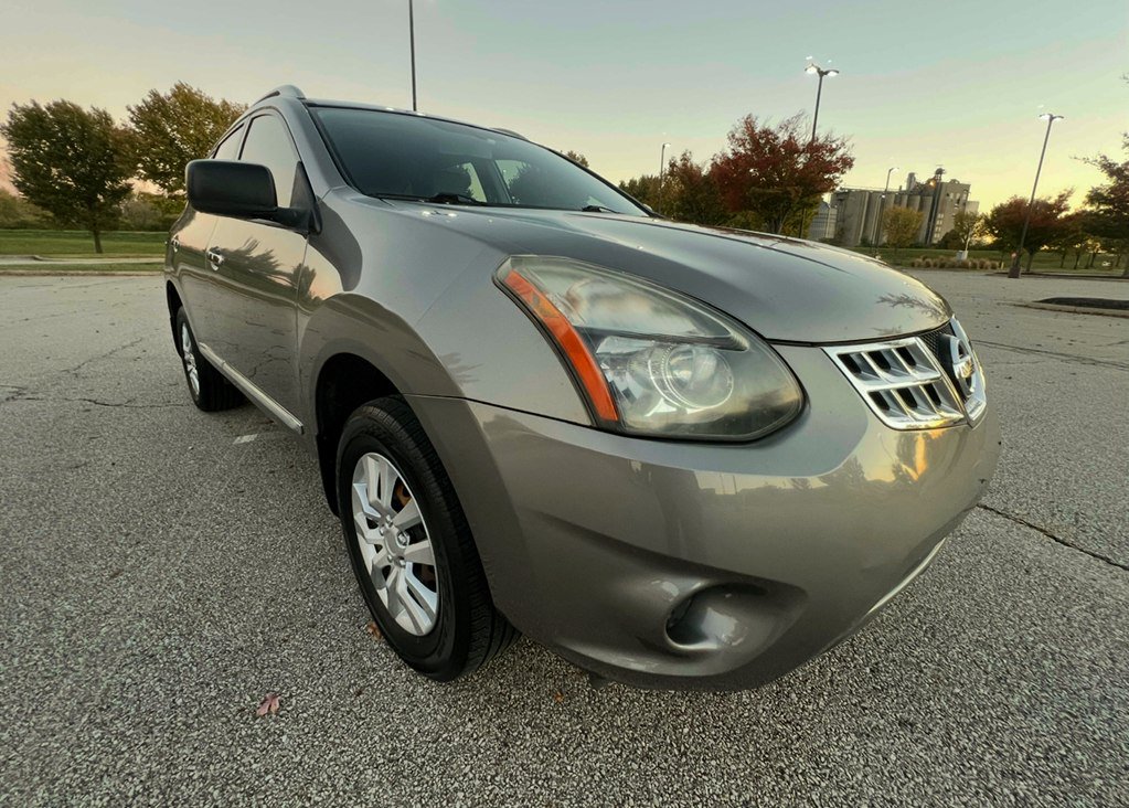 Used 2014 Nissan Rogue S w/ Convenience Package AWD/4WD image 7