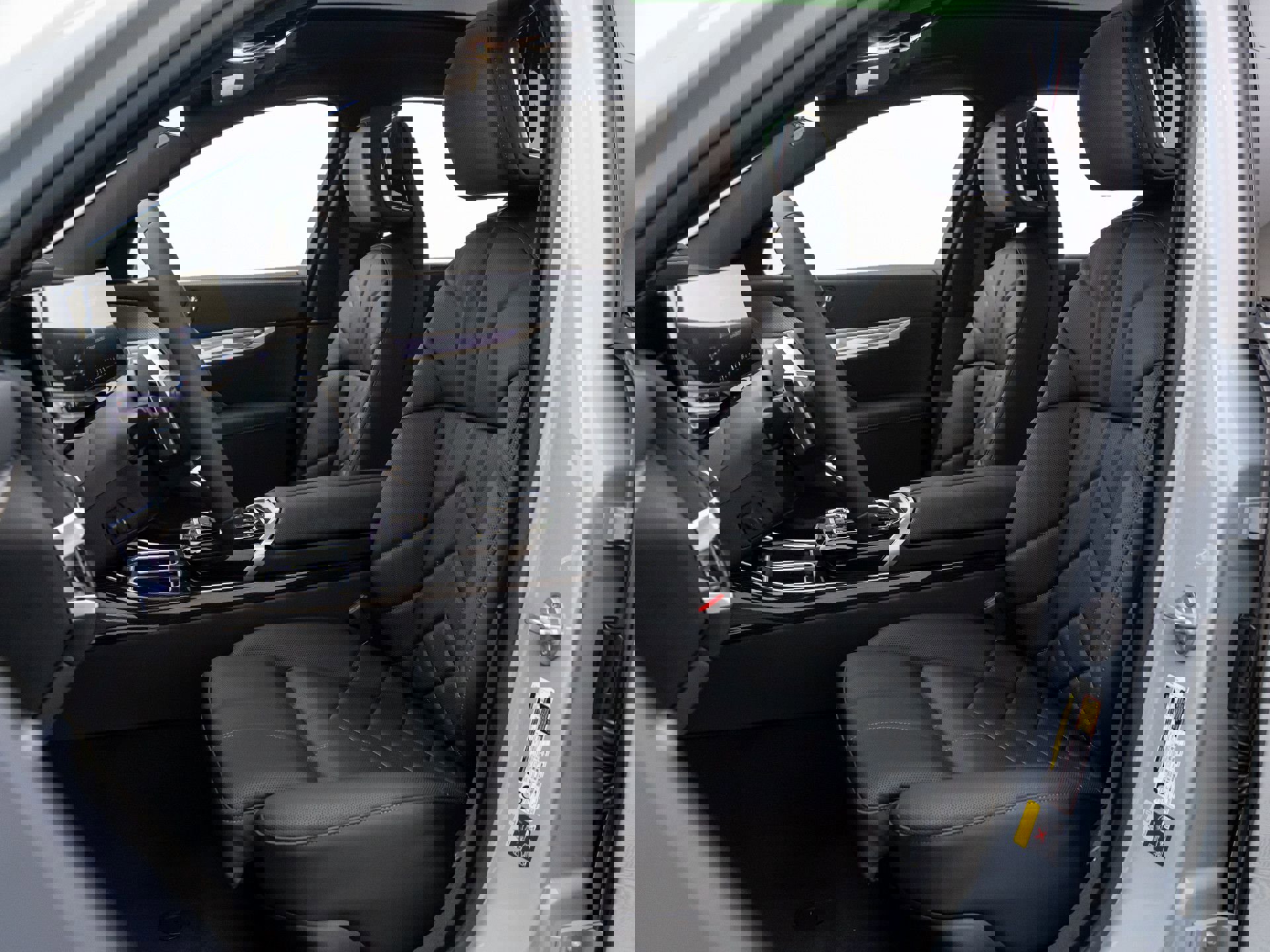 New 2026 BMW i7 xDrive60 w/ Executive Package image 16