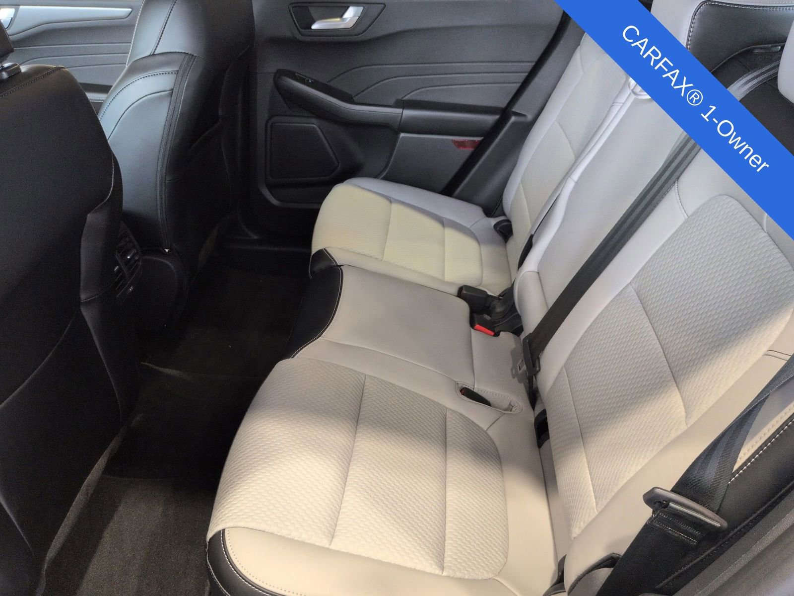 Used 2025 Ford Escape SE image 22