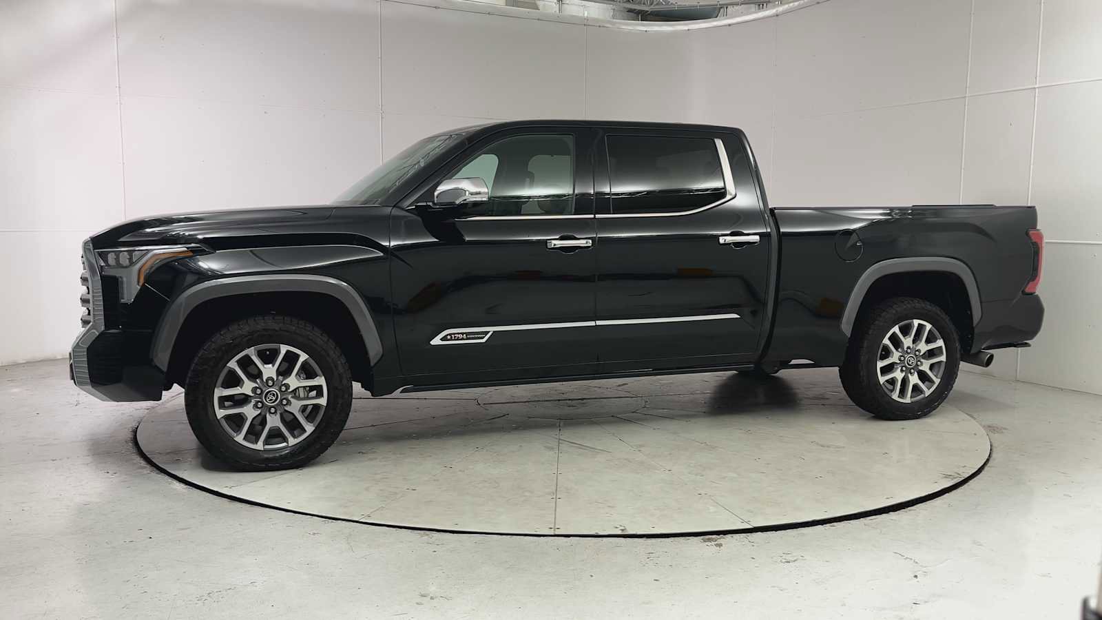 Used 2023 Toyota Tundra 1794 Edition w/ Advanced Package AWD/4WD image 4