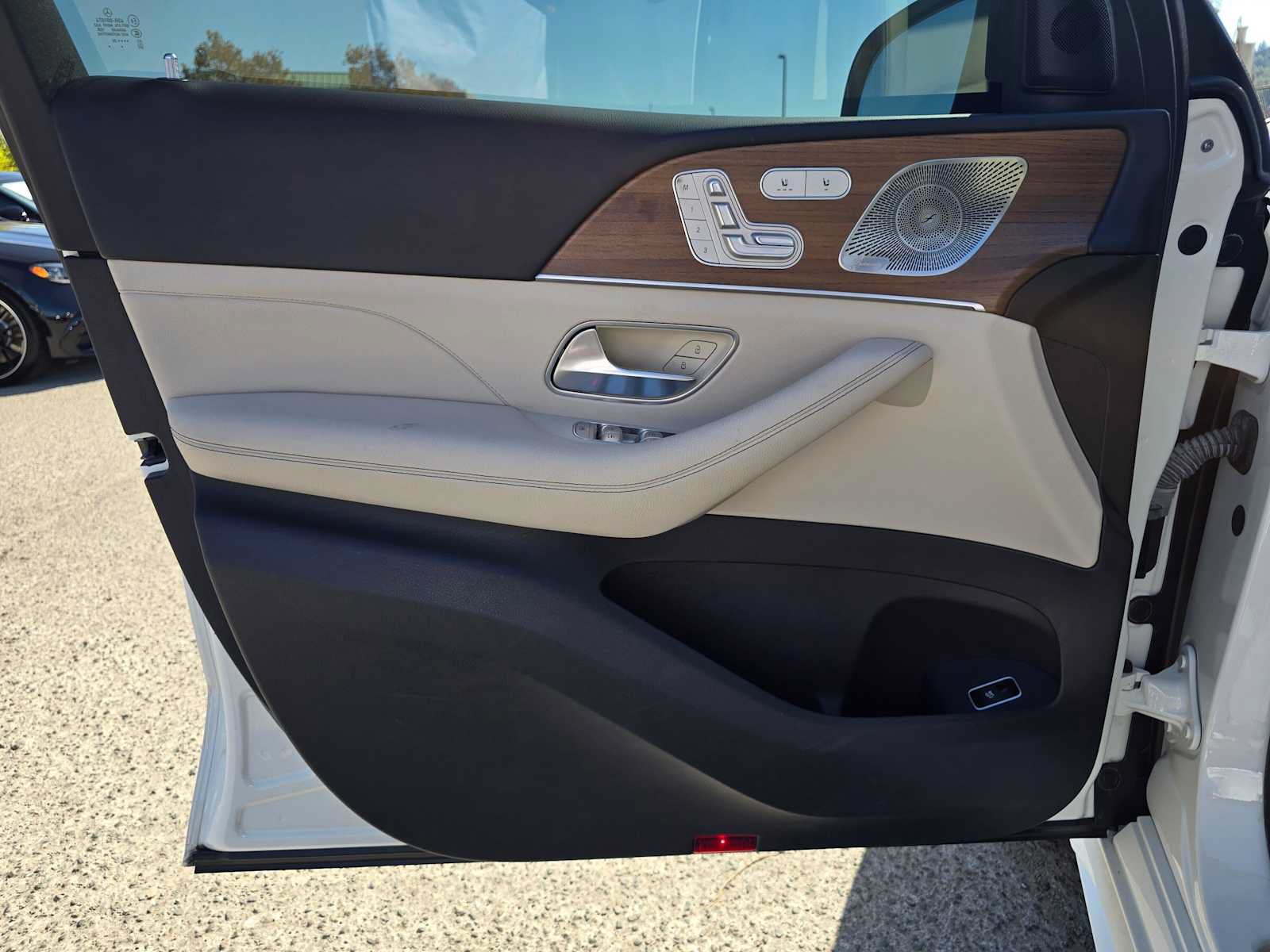 Used 2022 Mercedes-Benz GLE 350 4MATIC w/ AMG Line Exterior image 19