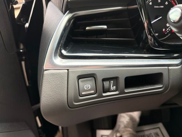 Certified 2025 Cadillac XT6 Luxury AWD/4WD image 14