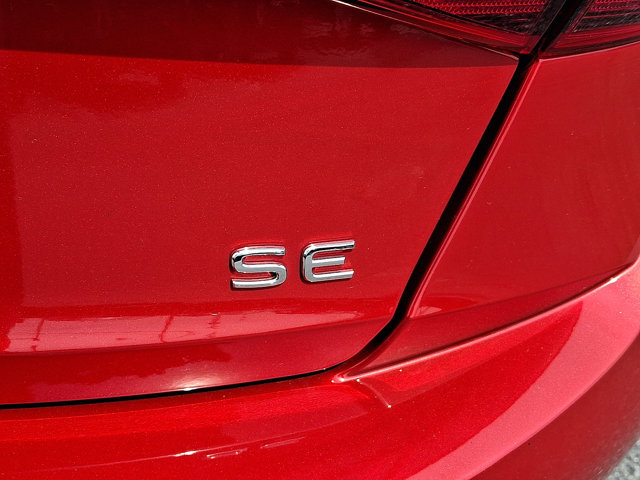 Used 2025 Volkswagen Jetta SE FWD image 32