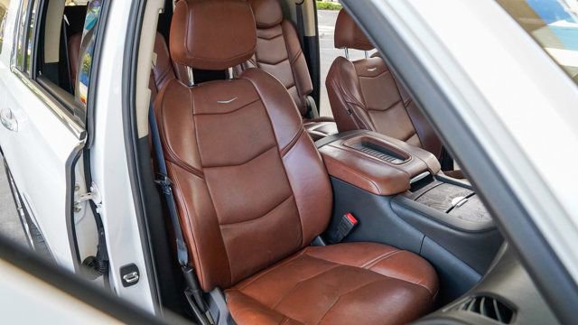 Used 2019 Cadillac Escalade ESV Premium Luxury image 80