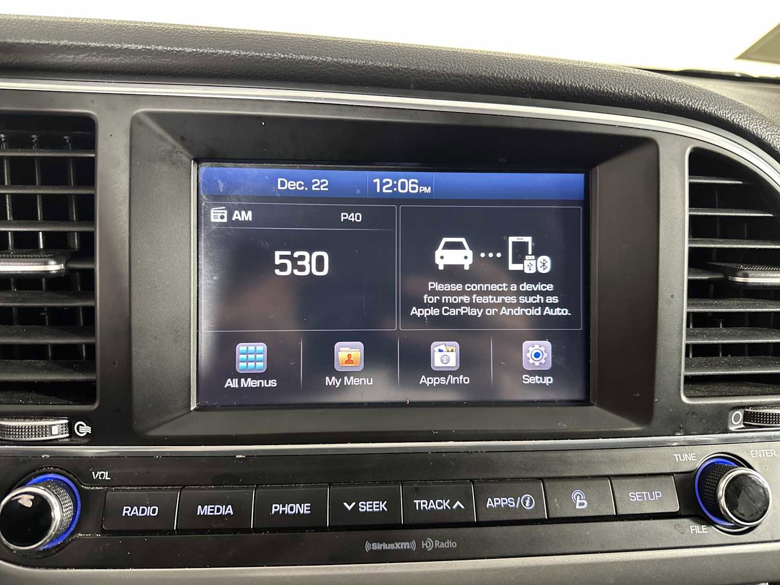 Used 2017 Hyundai Elantra Limited image 16