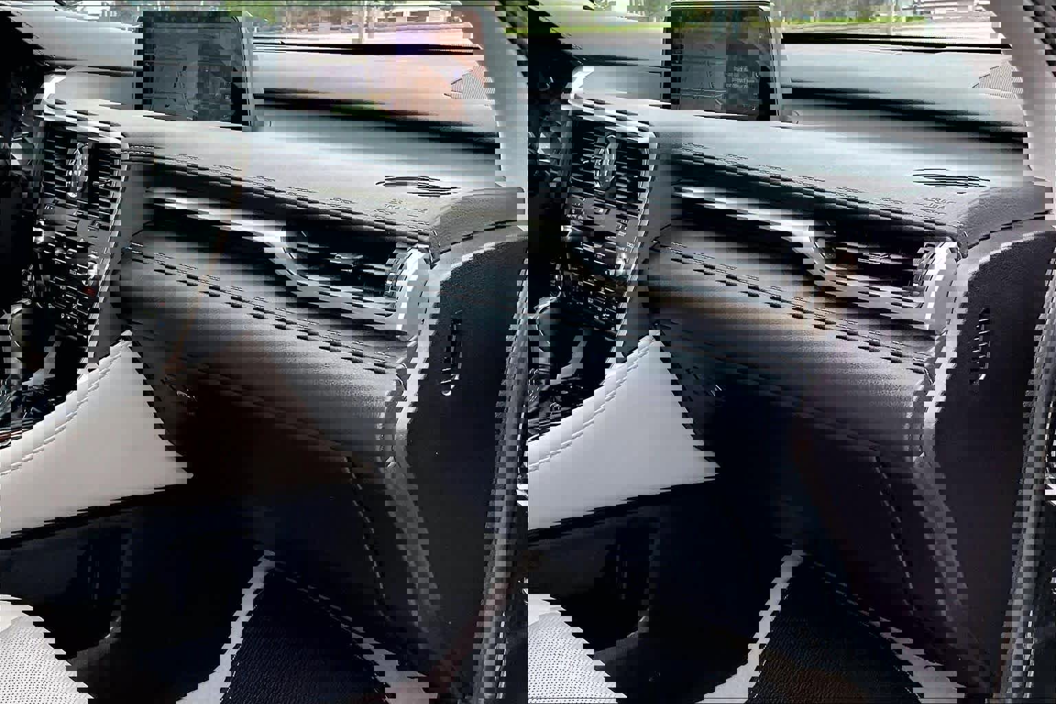 Used 2017 Lexus RX 350 w/ Premium Package image 19