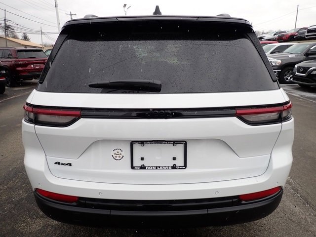 New 2025 Jeep Grand Cherokee Limited w/ MOPAR Finishing Package image 4