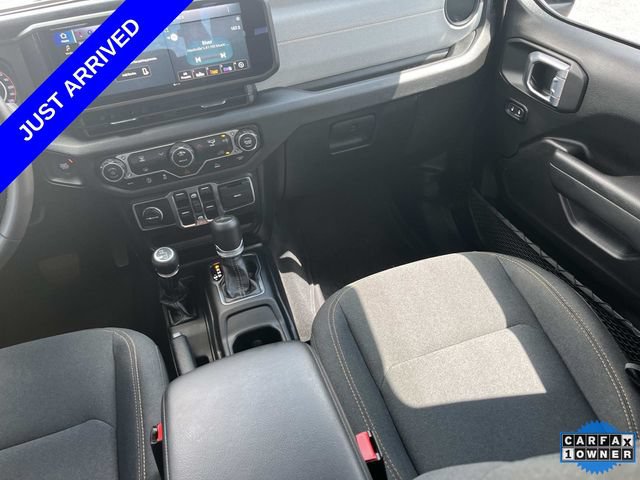 Used 2024 Jeep Gladiator Sport AWD/4WD image 15