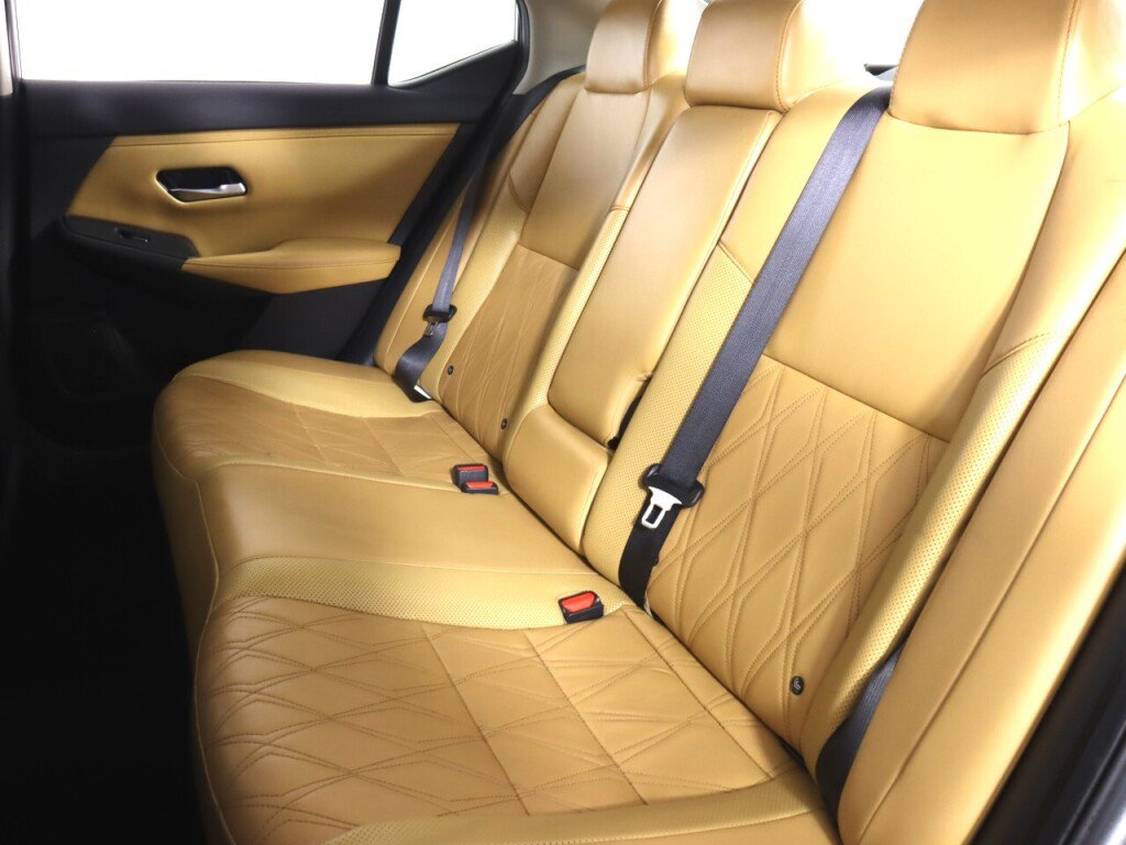 Used 2023 Nissan Sentra SV w/ SV Premium Package FWD image 33