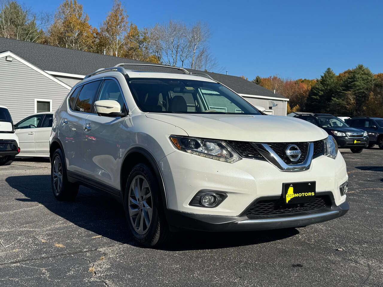 Used 2015 Nissan Rogue SL w/ SL Premium Package image 5