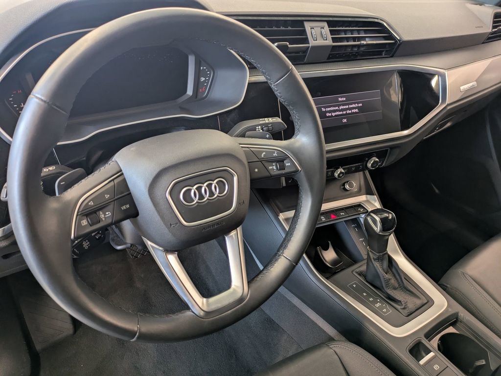 Used 2025 Audi Q3 2.0T Premium AWD/4WD image 15