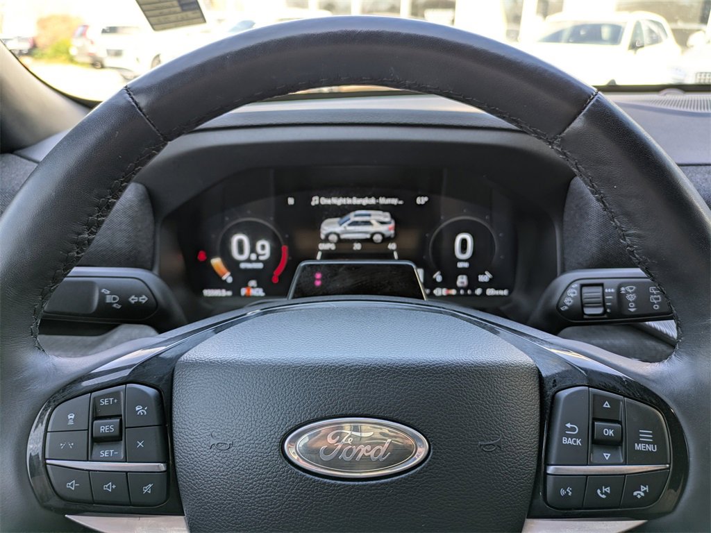 Used 2025 Ford Explorer Platinum image 42