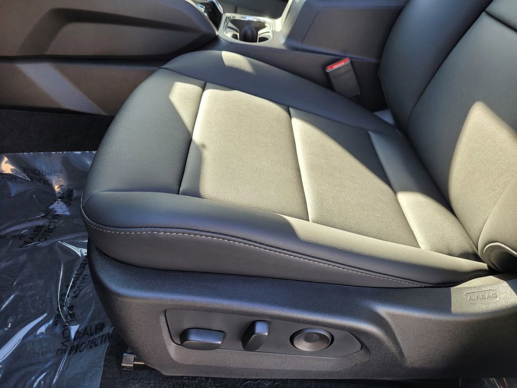 New 2026 GMC Canyon Elevation w/ Convenience Package image 13