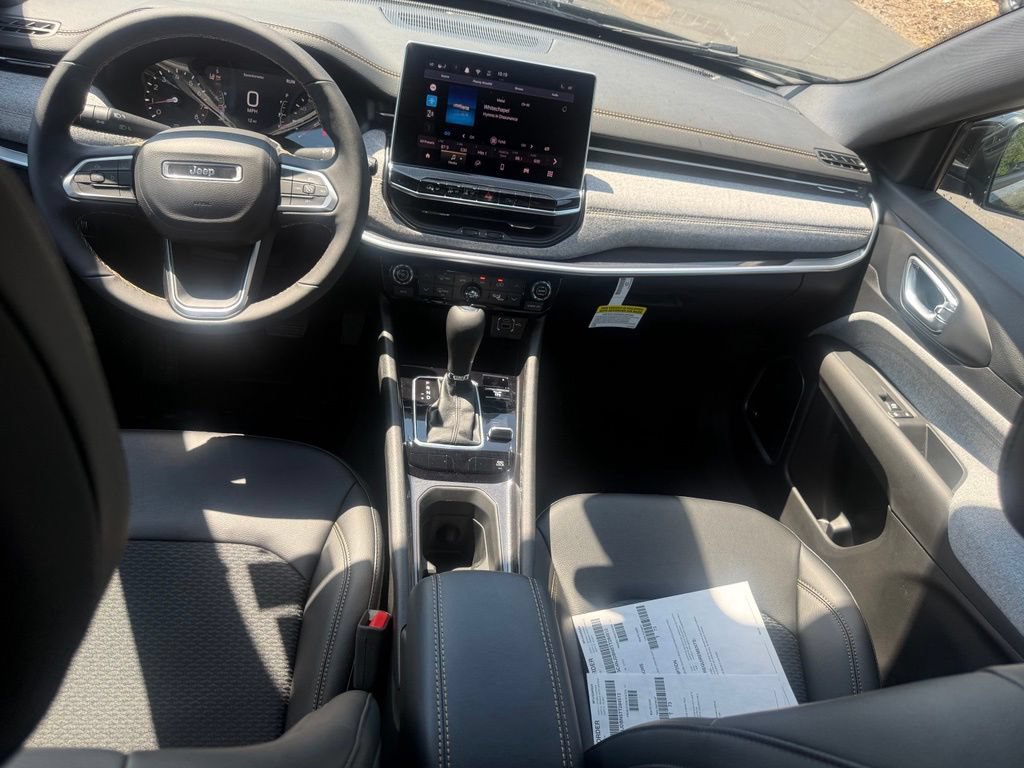 New 2026 Jeep Compass Latitude AWD/4WD image 38