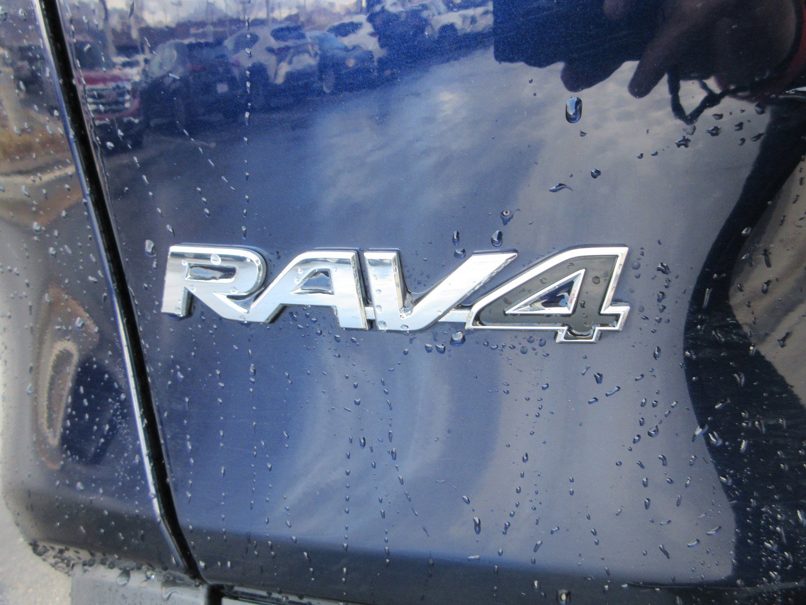 Used 2021 Toyota RAV4 XLE Premium image 8