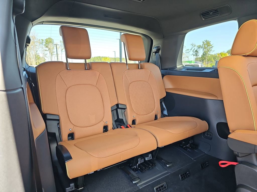 Used 2025 Volkswagen ID. Buzz Pro S Plus image 15