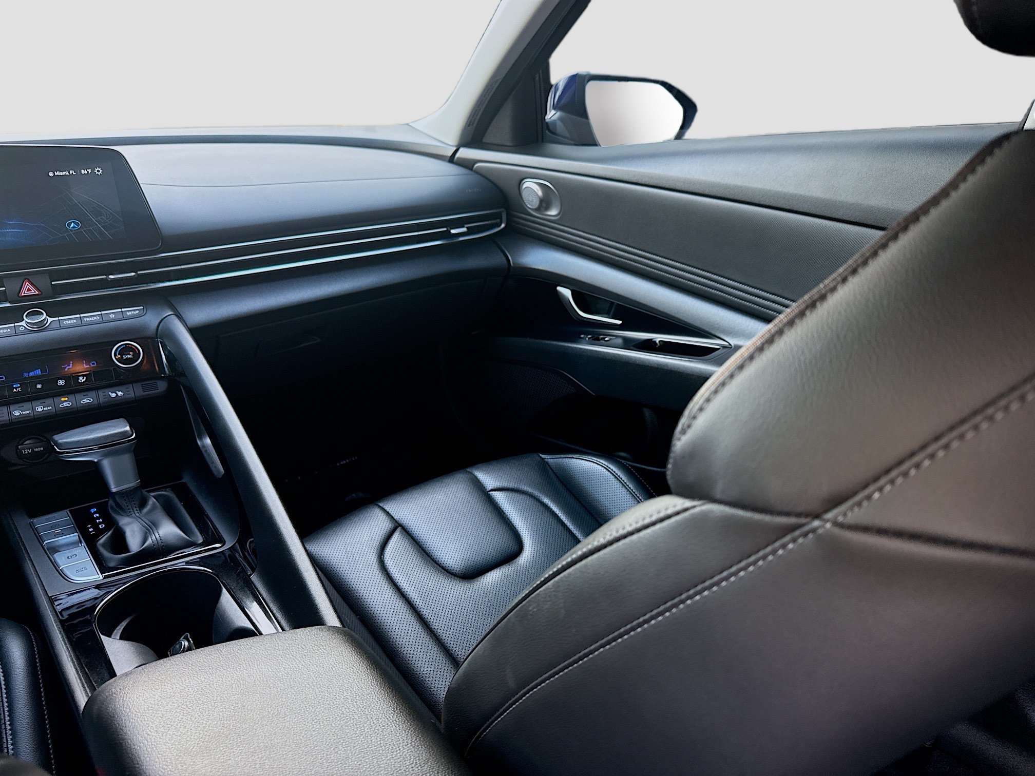 Used 2024 Hyundai Elantra Limited FWD image 19