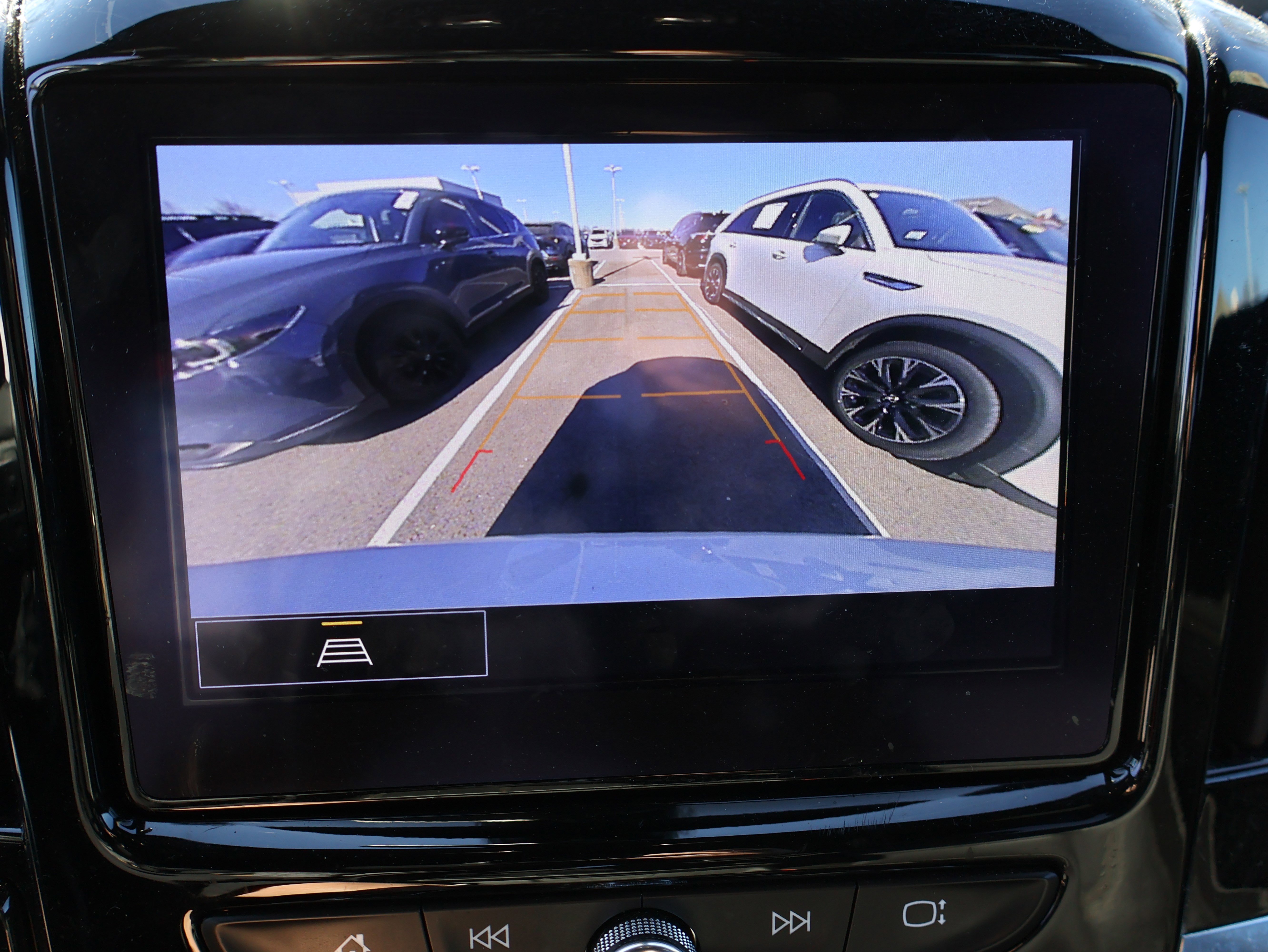 Used 2023 Chevrolet Traverse LT image 27