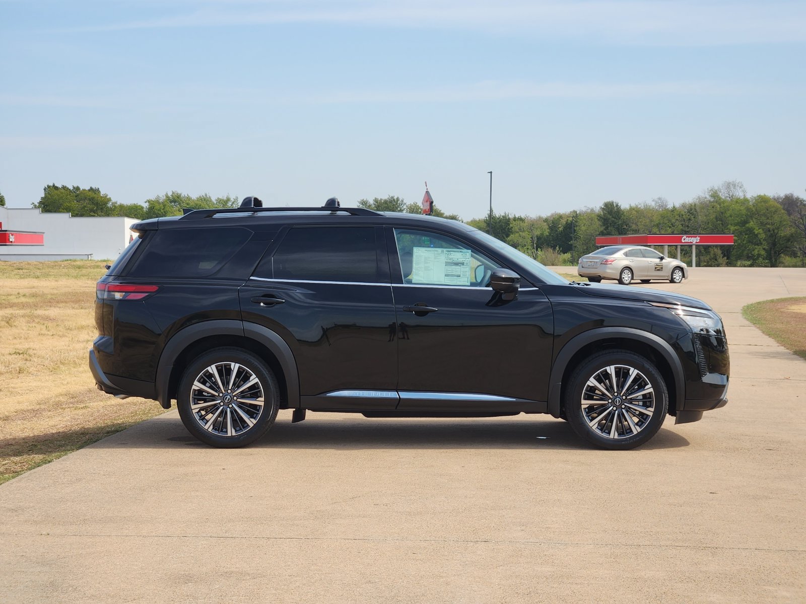 New 2026 Nissan Pathfinder Platinum FWD image 7