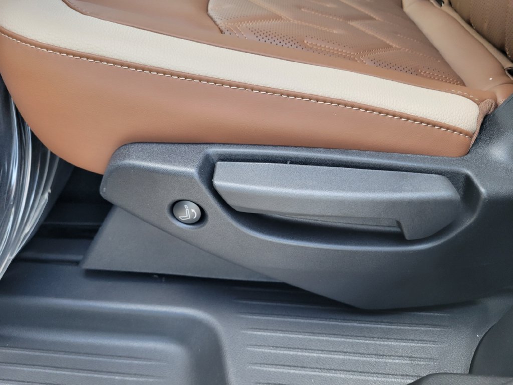 New 2026 Nissan Pathfinder Platinum AWD/4WD image 33
